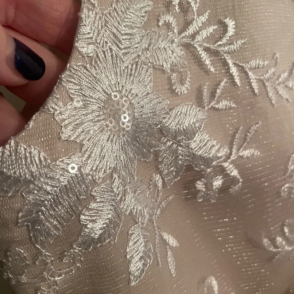 Girls Dress - Picture 3 of 4